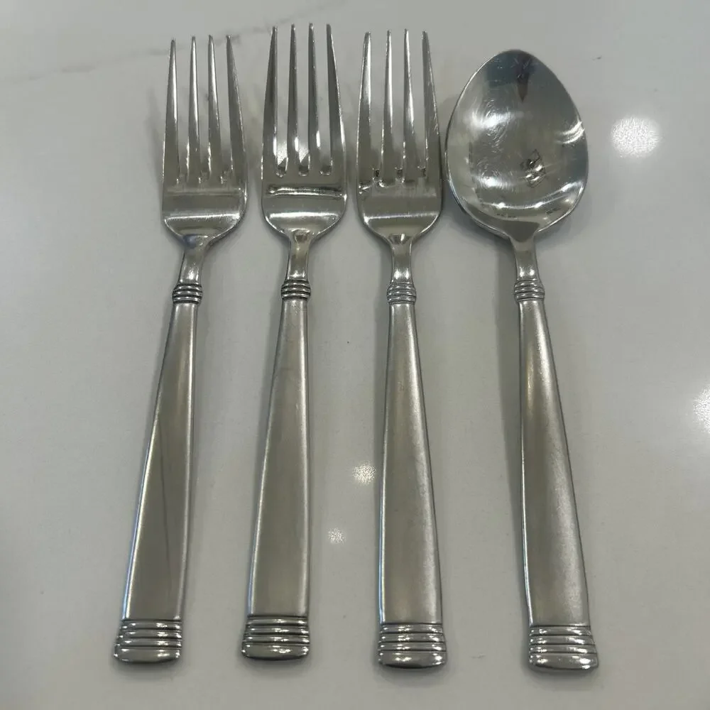 Vtg Wallace NAPOLI-FROST Stainless 18/10 Set of 4 Flatware 7” Forks And‎ Spoon